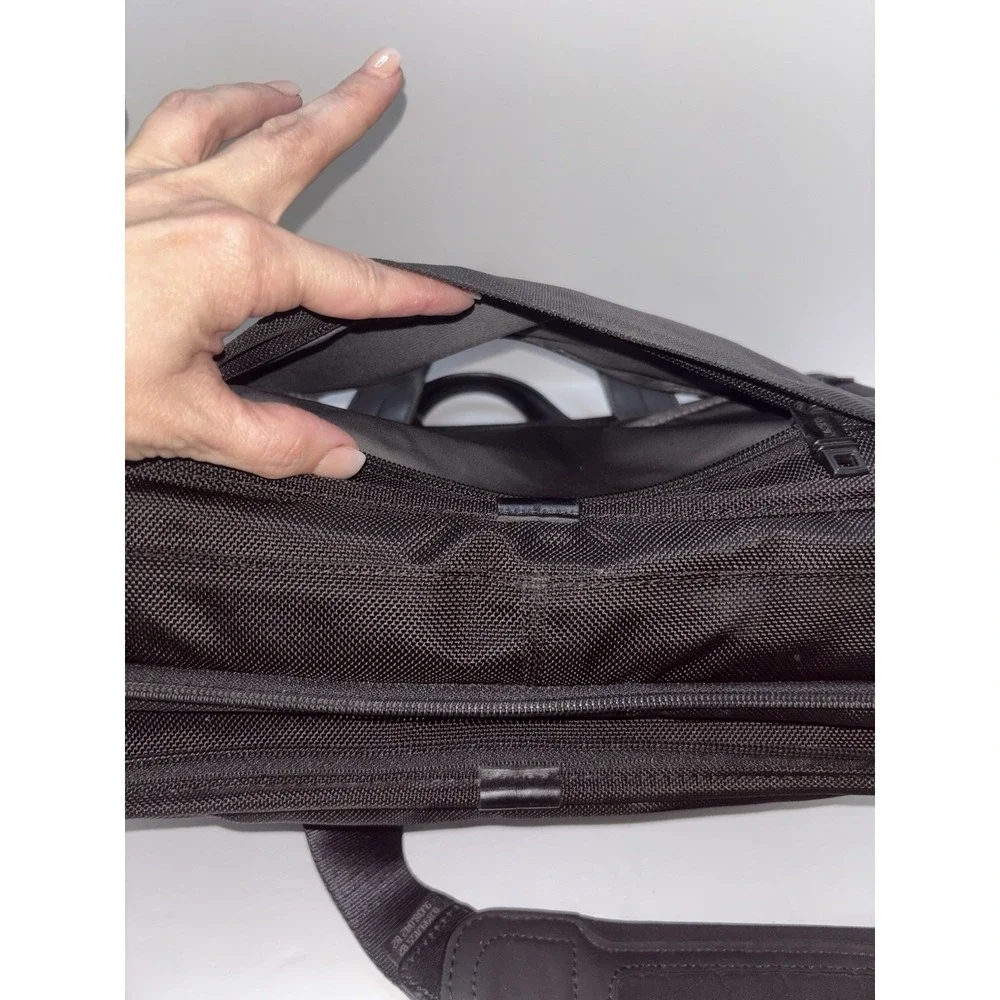TUMI ALPHA 2 T-PASS Medium Screen Briefcase Laptop Bag Nylon / MODEL# 26516D2